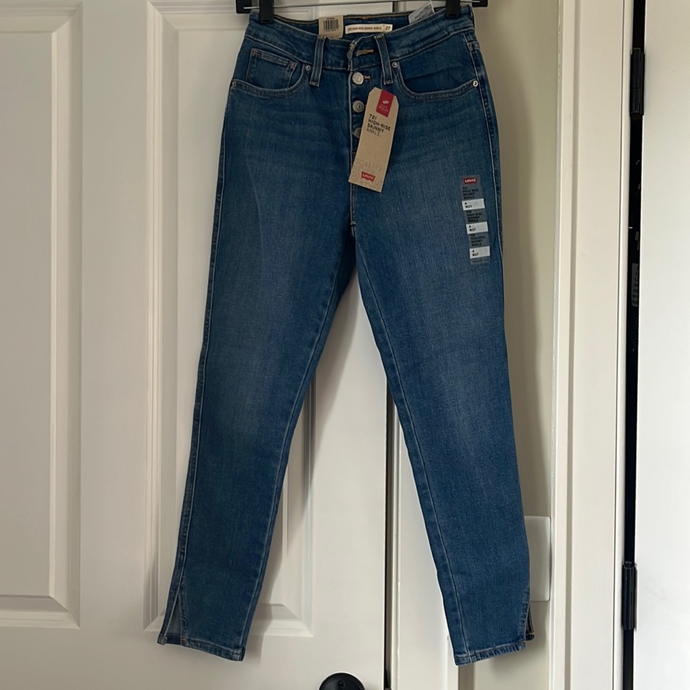 Levi’s high rise skinny ankle jeans